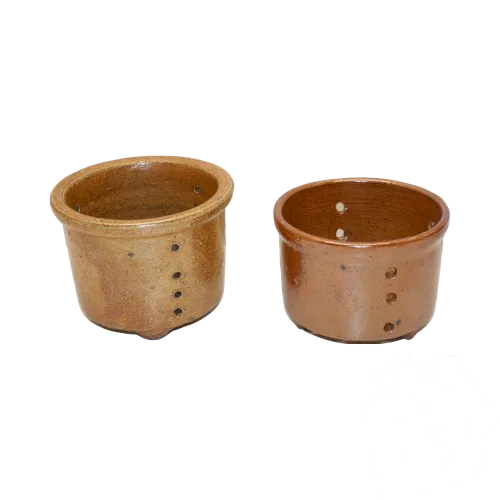 -2 ANCIENS EGOUTTOIRS MOULES A FROMAGE FAISSELLES GRES Vernissé déco CUISINE D