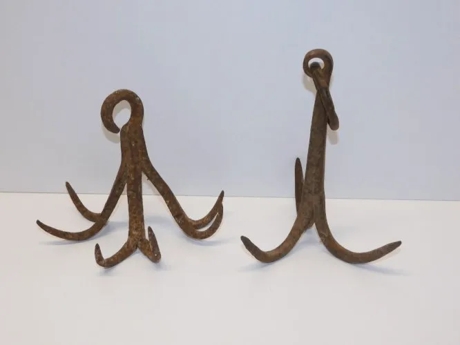 * 2 CROCHETS de PUIT GRAPPIN Fer forgé Déco CUISINE COLLECTION ART POPULAIRE D