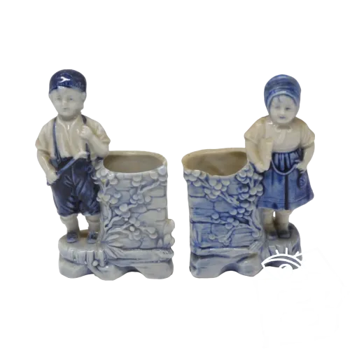 -2 JOLIS PETITS PORTE BOUQUETS BISCUIT émaillé Fille & garçon début XX VITRINE D