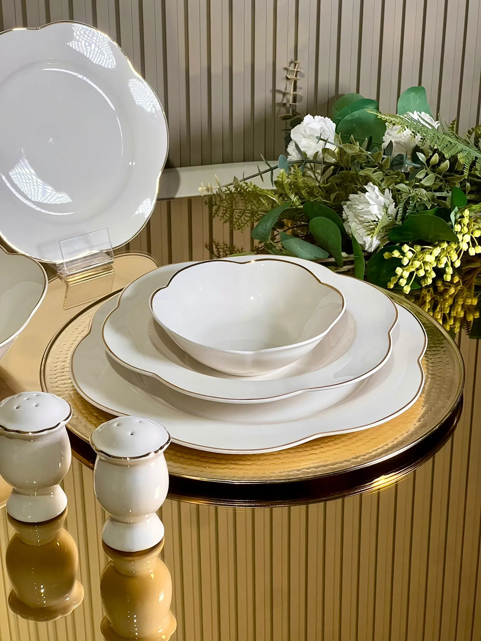 ZELLERFELD ROSA Blanc avec liseré doré Service de table 27 pièces 6 personnes