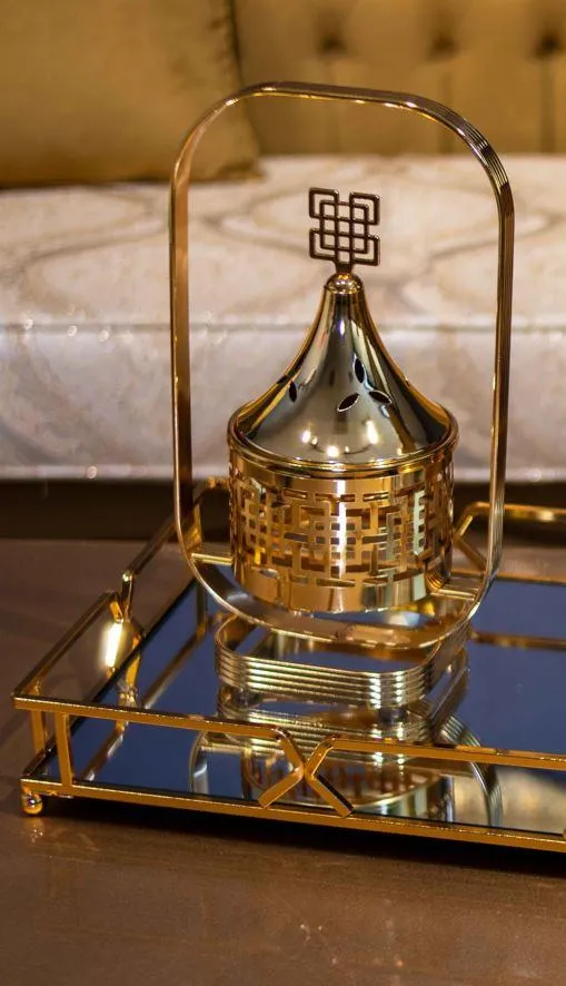 Brûleur d'encens oriental de luxe doré