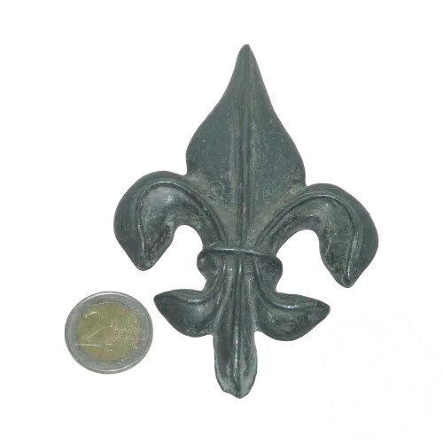 ANCIENNE GRANDE FLEUR DE LYS EN PLOMB ORNEMENT DE GRILLE EPOQUE A DEFINIR