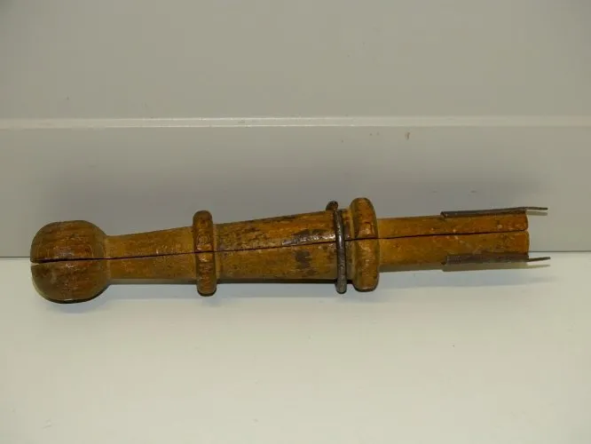 * OUTIL ANCIEN BOIS & METAL ELECTRICIEN ANNEES 40/50 COLLECTION VITRINE D