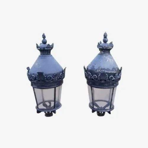 Paire de Lanternes en Fonte dAluminium du Pont de Pierre à Bordeaux