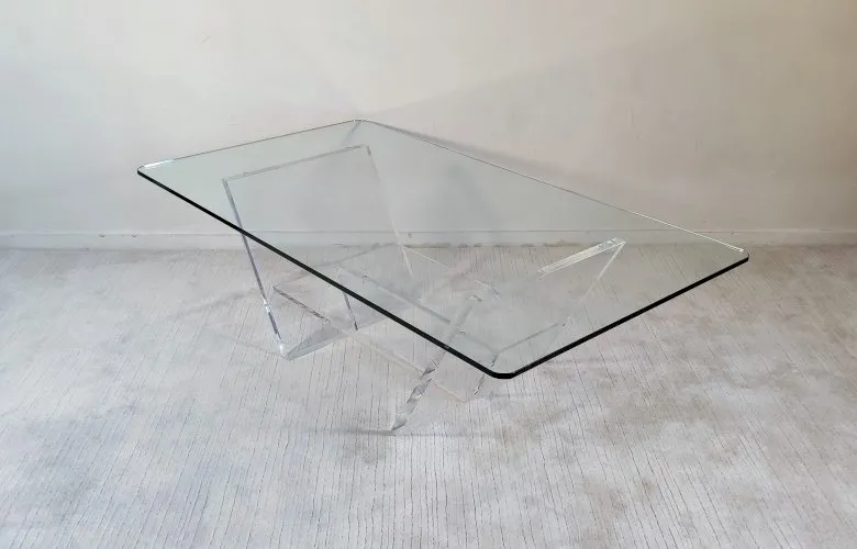 Très belle table basse 1970'S design David Lange en Altuglas et verre