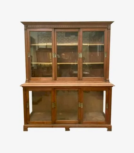 Vitrine en deux corps de magasin Chêne massif XX siècle Buffet Table