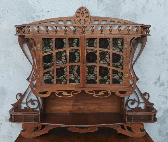 Vitrine murale Art Nouveau en noyer et bois naturel