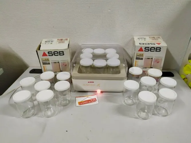 Yaourtière automatique SEB avec 22 pots en verre - Fonctionne